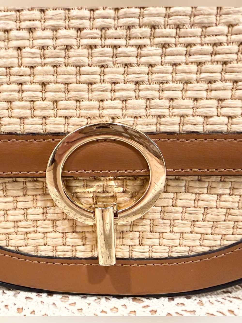 Divina Firenze Tan Leather & Woven Crossbody Bag with Gold Hardware - Picture 2 of 8